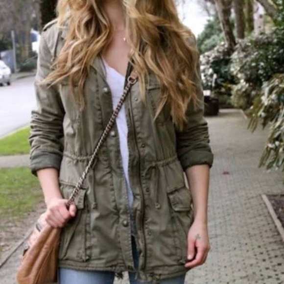 Aritzia Jacket - Picture 10 of 10